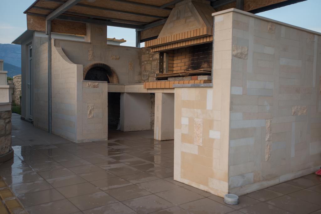 Elpidis Villa Kokkinos Pirgos Rum bild