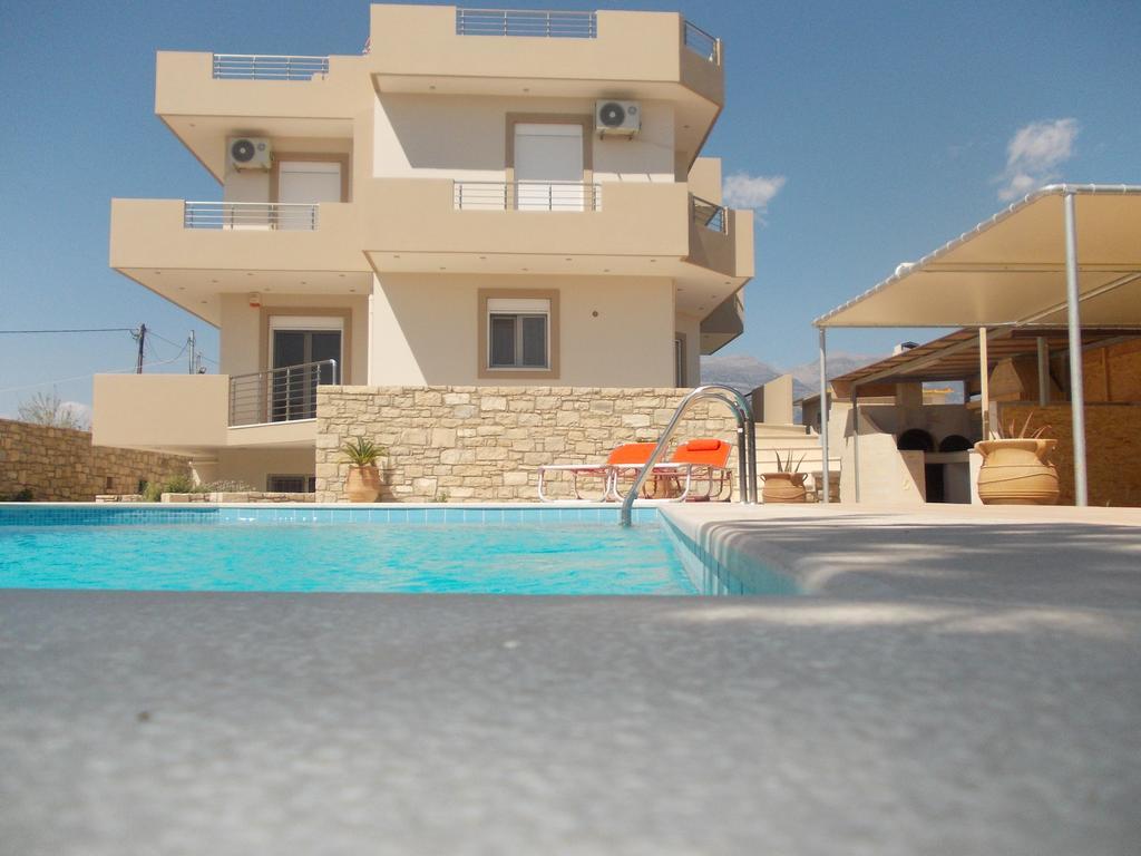 Elpidis Villa Kokkinos Pirgos Exteriör bild