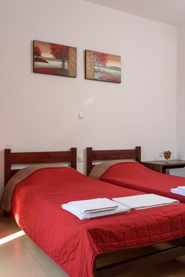 Elpidis Villa Kokkinos Pirgos Exteriör bild