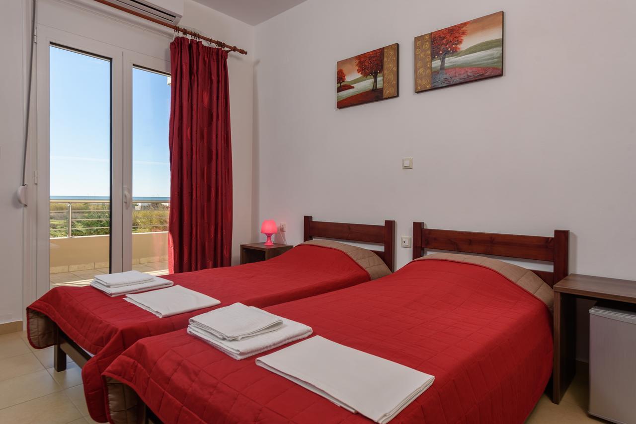 Elpidis Villa Kokkinos Pirgos Exteriör bild